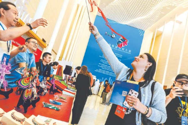 股腰包 锐评｜10条新线路！让入境游客感受“北京定制”之美