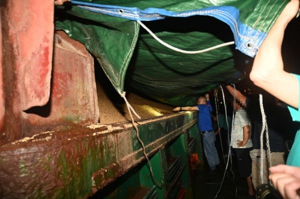 豪瑞优配 珠江水域25人盗窃千吨水上货物销往地下市场牟利！均被抓获
