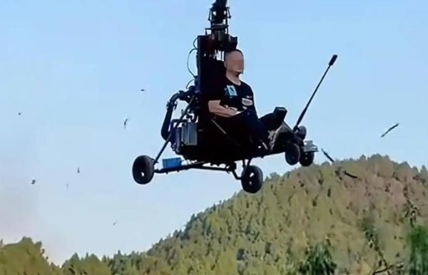 盛鹏智投 官方回应“网红唐飞机直播时坠机身亡”：已封存飞行器，正对其持照、空域审批展开调查